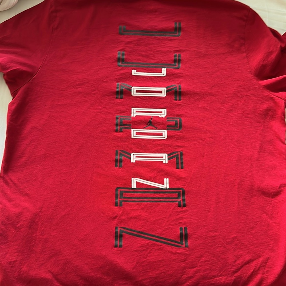 Red - Picture 2 of 3